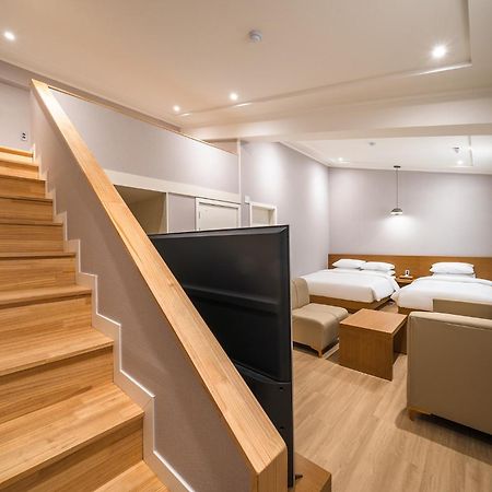 Mono Hotel Сувон Екстер'єр фото