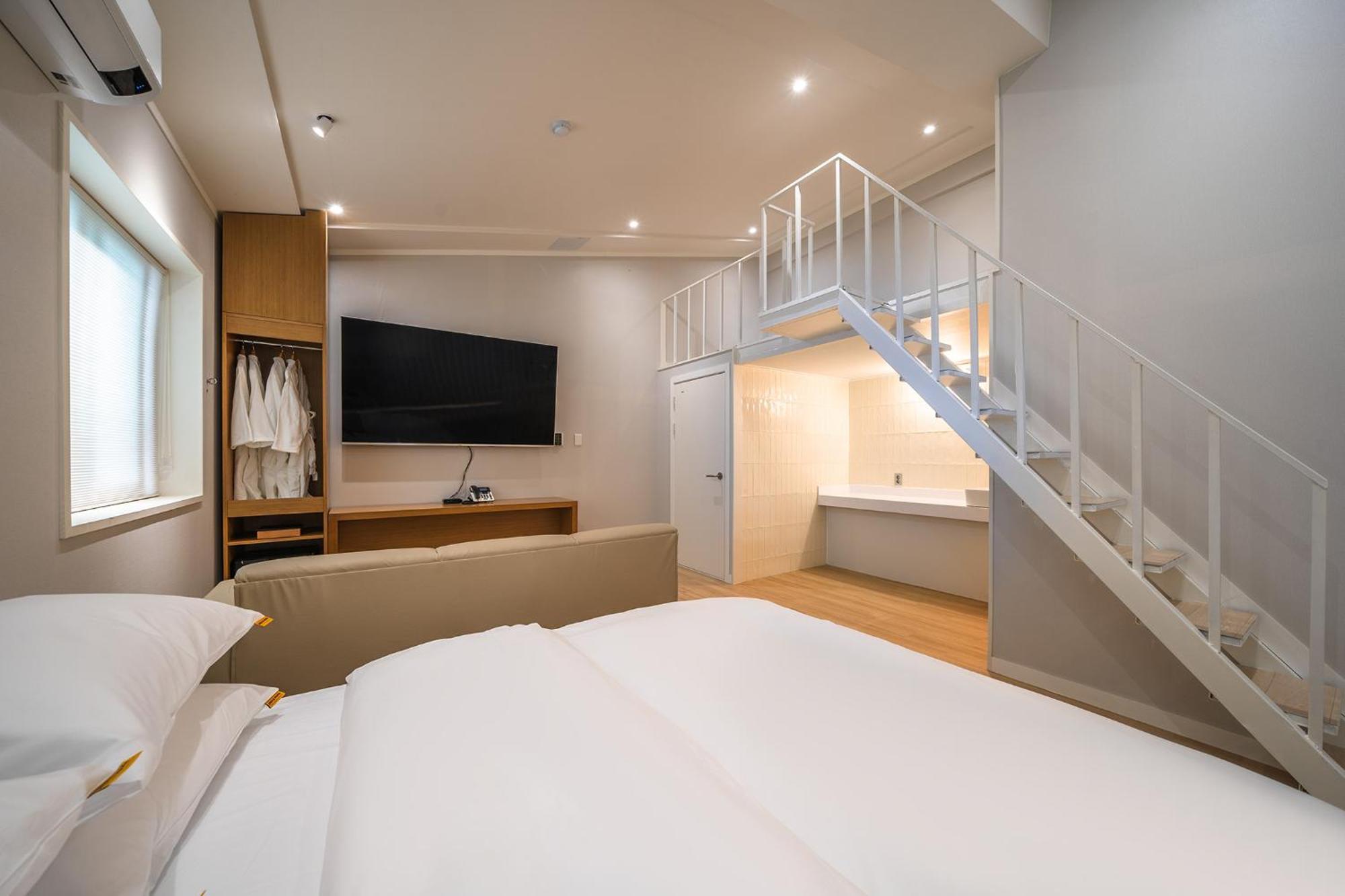 Mono Hotel Сувон Екстер'єр фото