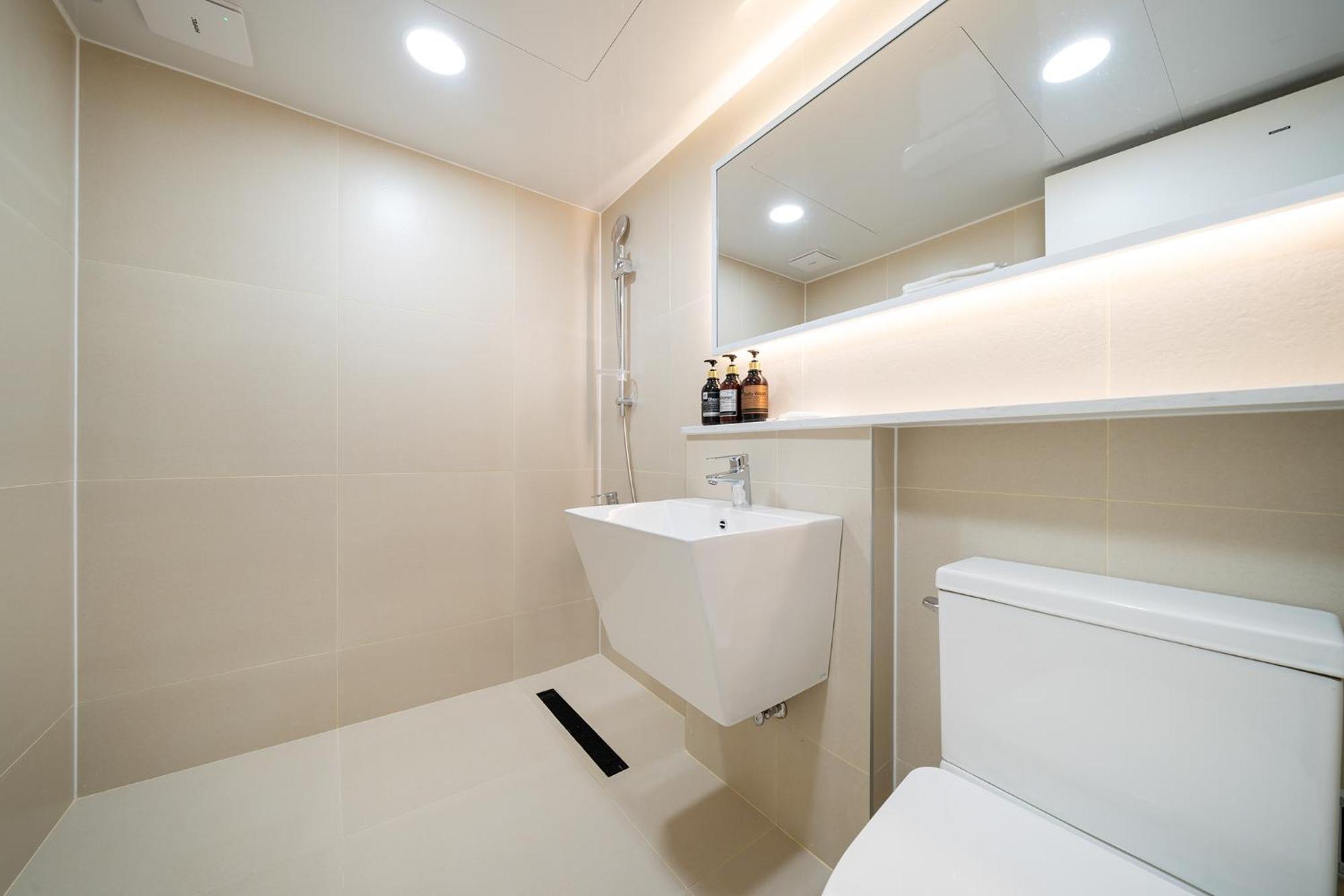 Mono Hotel Сувон Екстер'єр фото